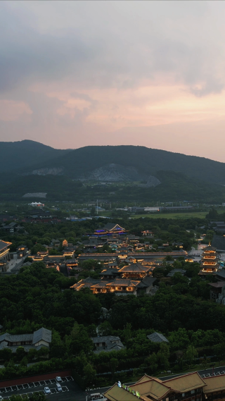 航拍湖北襄阳中国唐城影视基地4A景区夜景