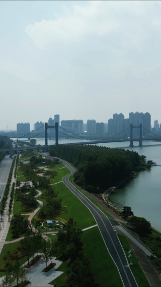 航拍湖北襄阳凤雏大桥