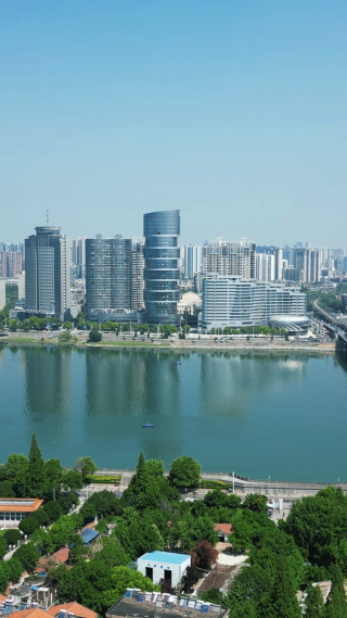 航拍湖北襄阳华凯襄阳天下商业广场