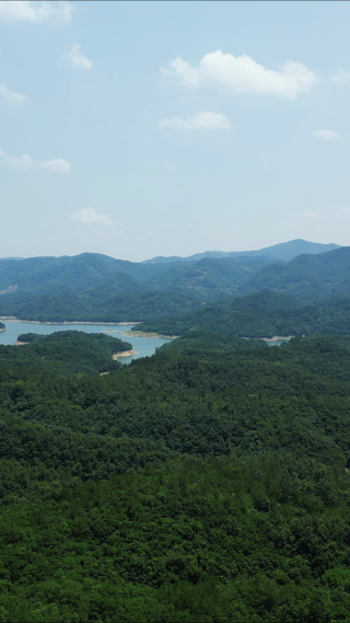 航拍湖北襄阳南漳县三道河风景区