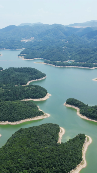 航拍湖北襄阳南漳县三道河风景区