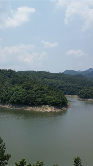 航拍湖北襄阳南漳县三道河风景区