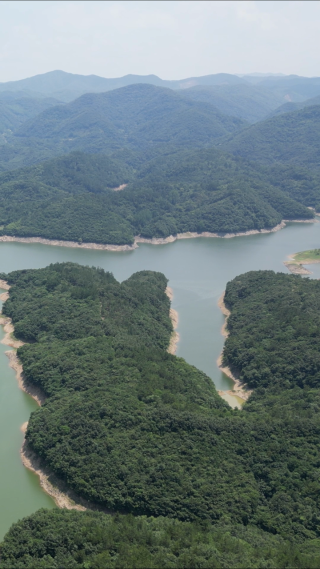 航拍湖北襄阳南漳县三道河风景区