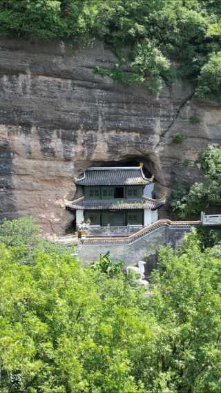 航拍湖北襄阳南漳县水镜庄景区古建筑 