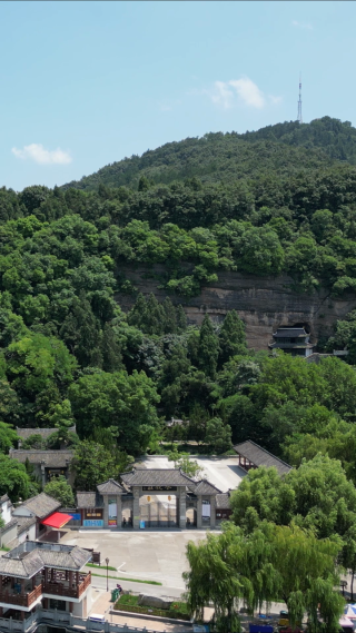 航拍湖北襄阳南漳县水镜庄景区古建筑 