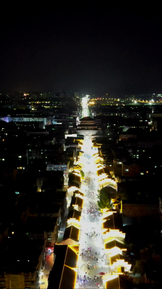 航拍湖北襄阳古城北街夜景