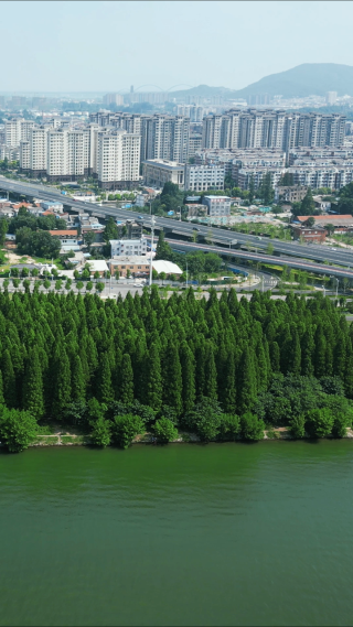 航拍湖北襄阳古城襄阳公园 