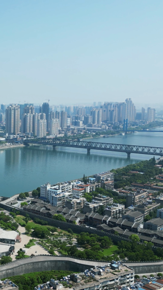 航拍湖北襄阳古城襄阳城墙