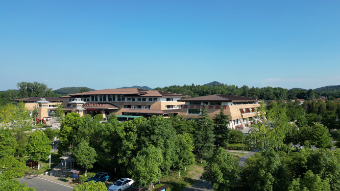 航拍湖北襄阳古隆中景区