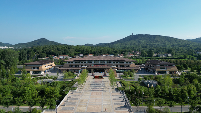 航拍湖北襄阳古隆中景区