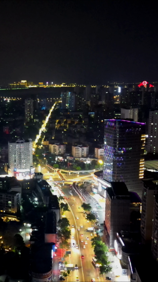 航拍湖北襄阳城市交通夜景