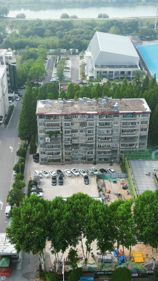 航拍湖北襄阳城市交通大道