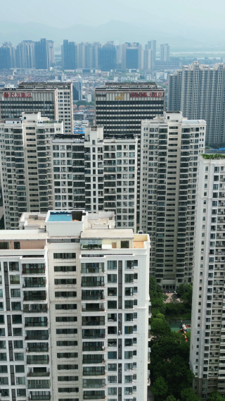 航拍湖北襄阳城市地标建筑高楼