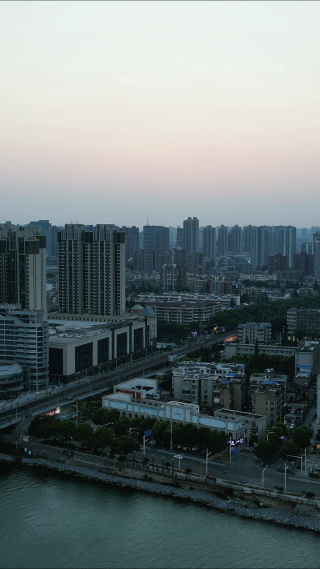 航拍湖北襄阳城市地标高楼 