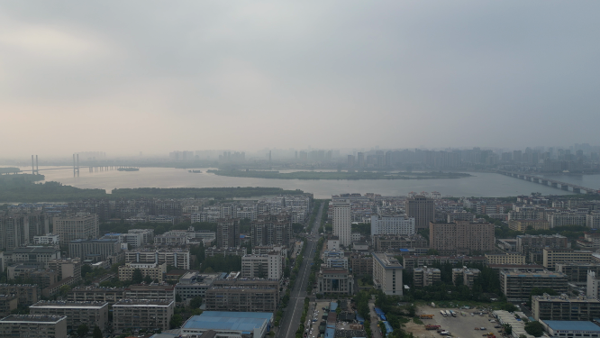 航拍湖北襄阳城市建设