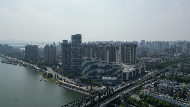 航拍湖北襄阳城市建设