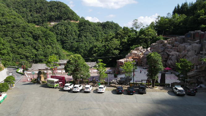 航拍湖北襄阳尧治河三界洞天景区