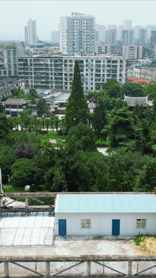 航拍湖北襄阳市青少年宫 