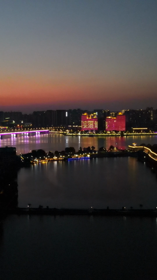 航拍湖北襄阳汉江城市夜景