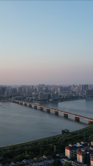 航拍湖北襄阳汉江城市风光