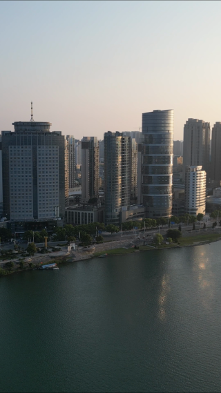 航拍湖北襄阳汉江城市风光