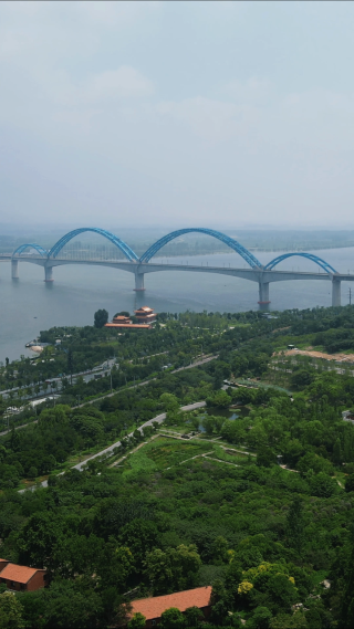 航拍湖北襄阳汉江跨江大桥