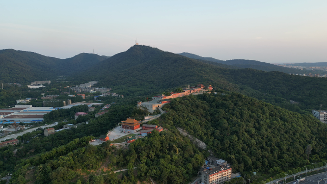 航拍湖北襄阳真武山