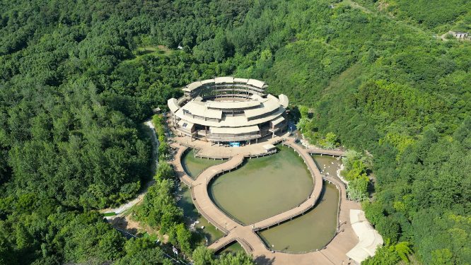湖北襄阳草庐剧场 