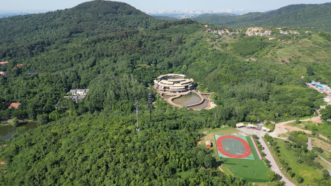 湖北襄阳草庐剧场 