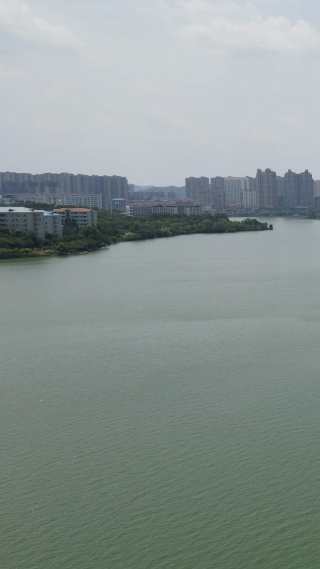 航拍湖北鄂州东洋澜湖湿地公园