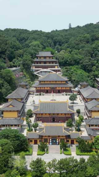 航拍湖北鄂州西山风景区古灵禅寺