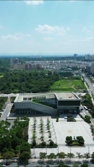 航拍湖北随州市民中心