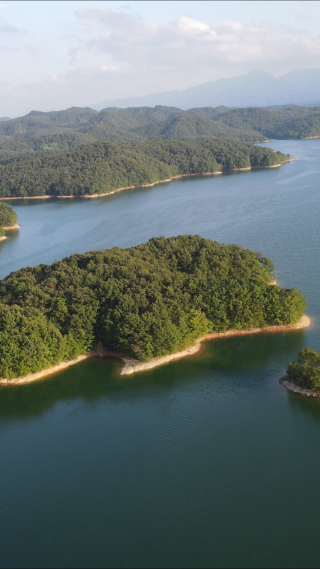 航拍湖北随州琵琶湖风景区 