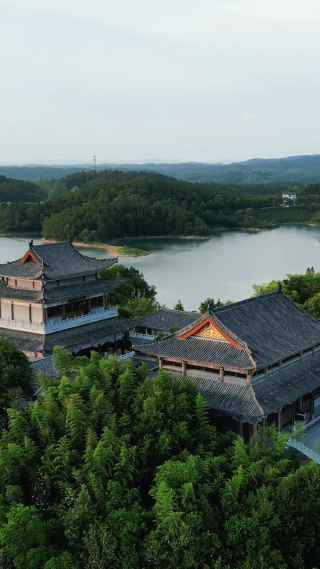 航拍湖北随州琵琶湖风景区 