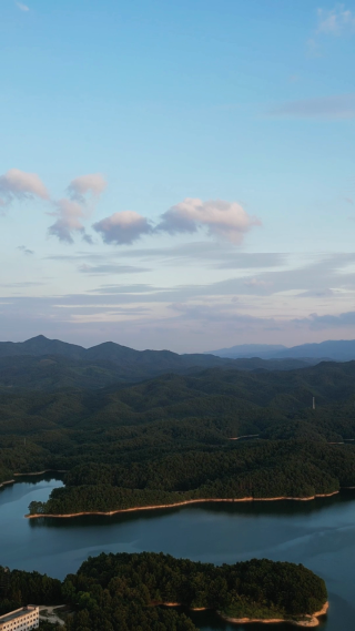 航拍湖北随州琵琶湖风景区 