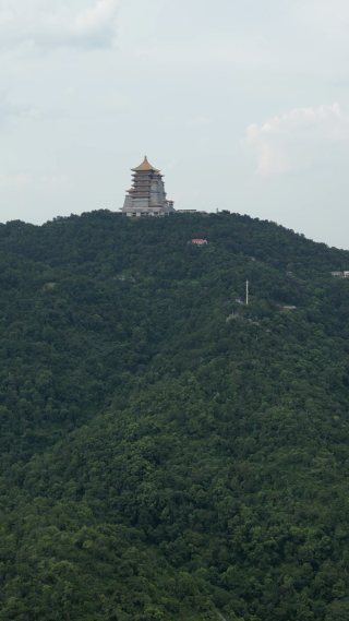 航拍湖北黄石东方山风景区东昌阁