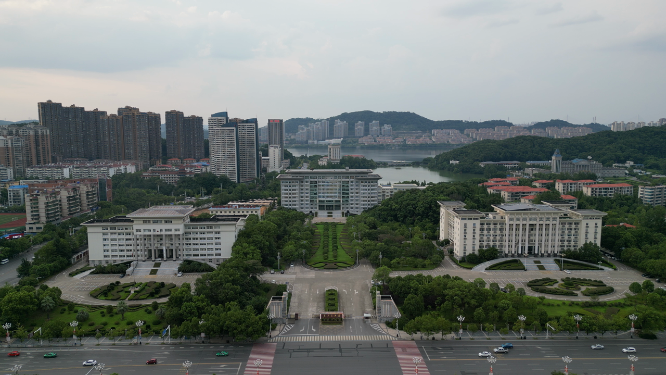 航拍湖北黄石市政府办公楼