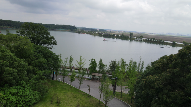 航拍湖南岳阳南湖公园