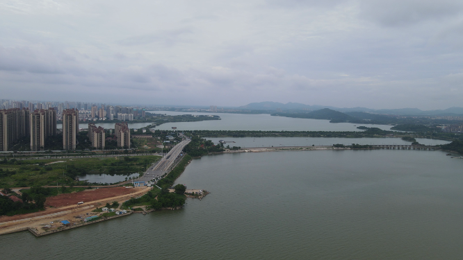 航拍湖南岳阳城市风光