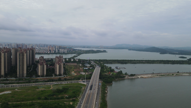 航拍湖南岳阳城市风光