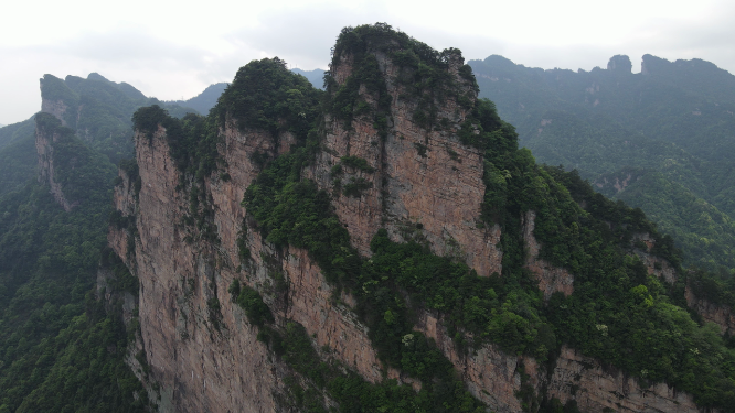 航拍湖南张家界武陵源奇山