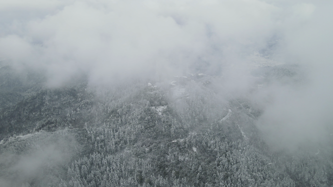 航拍湖南怀化中坡山公园雪景 