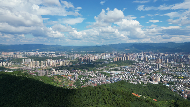 航拍湖南怀化城市全景蓝天白云