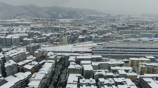 航拍湖南怀化城市冬天雪景