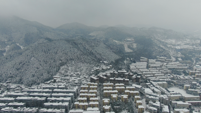 航拍湖南怀化城市冬天雪景
