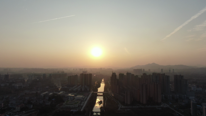航拍湖南怀化城市日落晚霞剪影