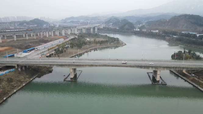 航拍湖南怀化舞水河杨公湾大桥
