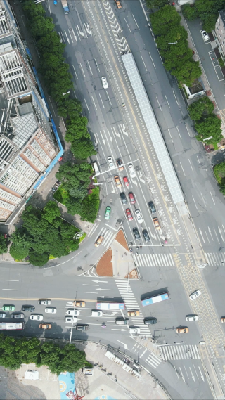 航拍湖南株洲城市交通竖屏