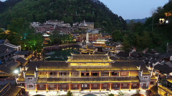 航拍湖南湘西凤凰古城虹桥夜景