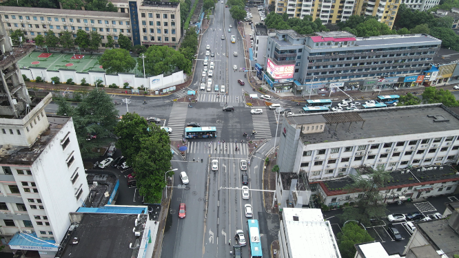 航拍湖南益阳城市交通